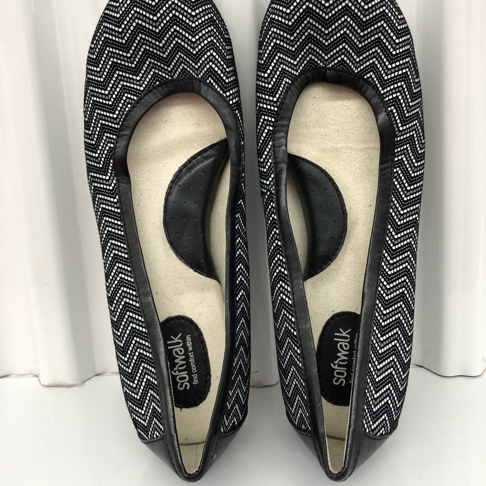 Softwalk Flats Size 8W